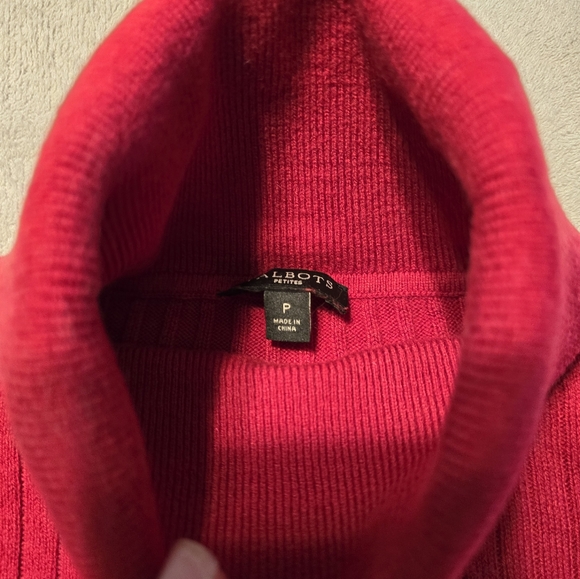 Like new Petite Talbots turtleneck sweater. - Picture 2 of 4